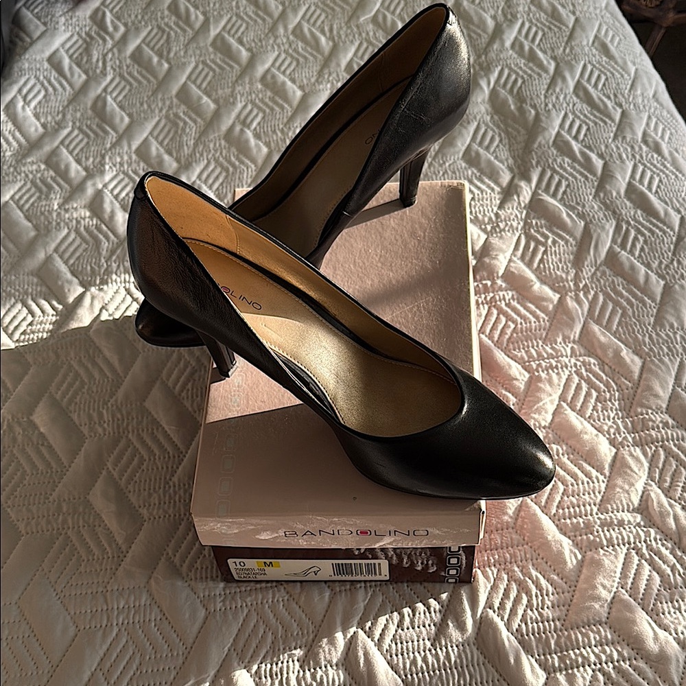 Bandolino Women's Black Pumps